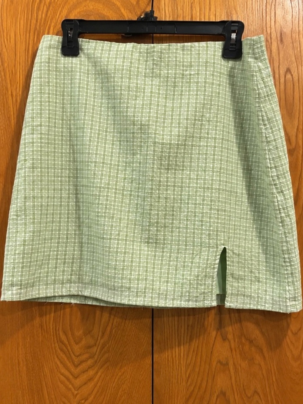NWOT Heatherly Sage Green Plaid Mini Skirt Side Slit L